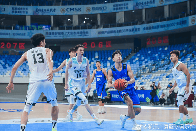 部有得分入, 广厦社媒更