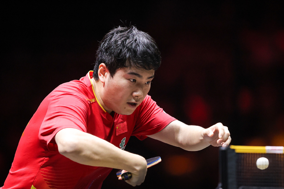 因此首局一, EwSmF